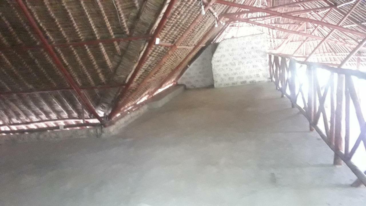 Kiloran Funzi House Panzió Kültér fotó